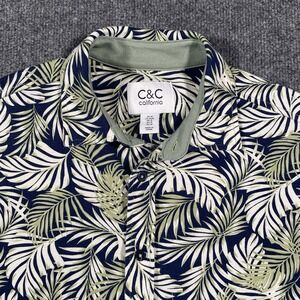 C&C California Modal Blend Hawaiian Palm Short Sleeve Button Shirt Mens Medium